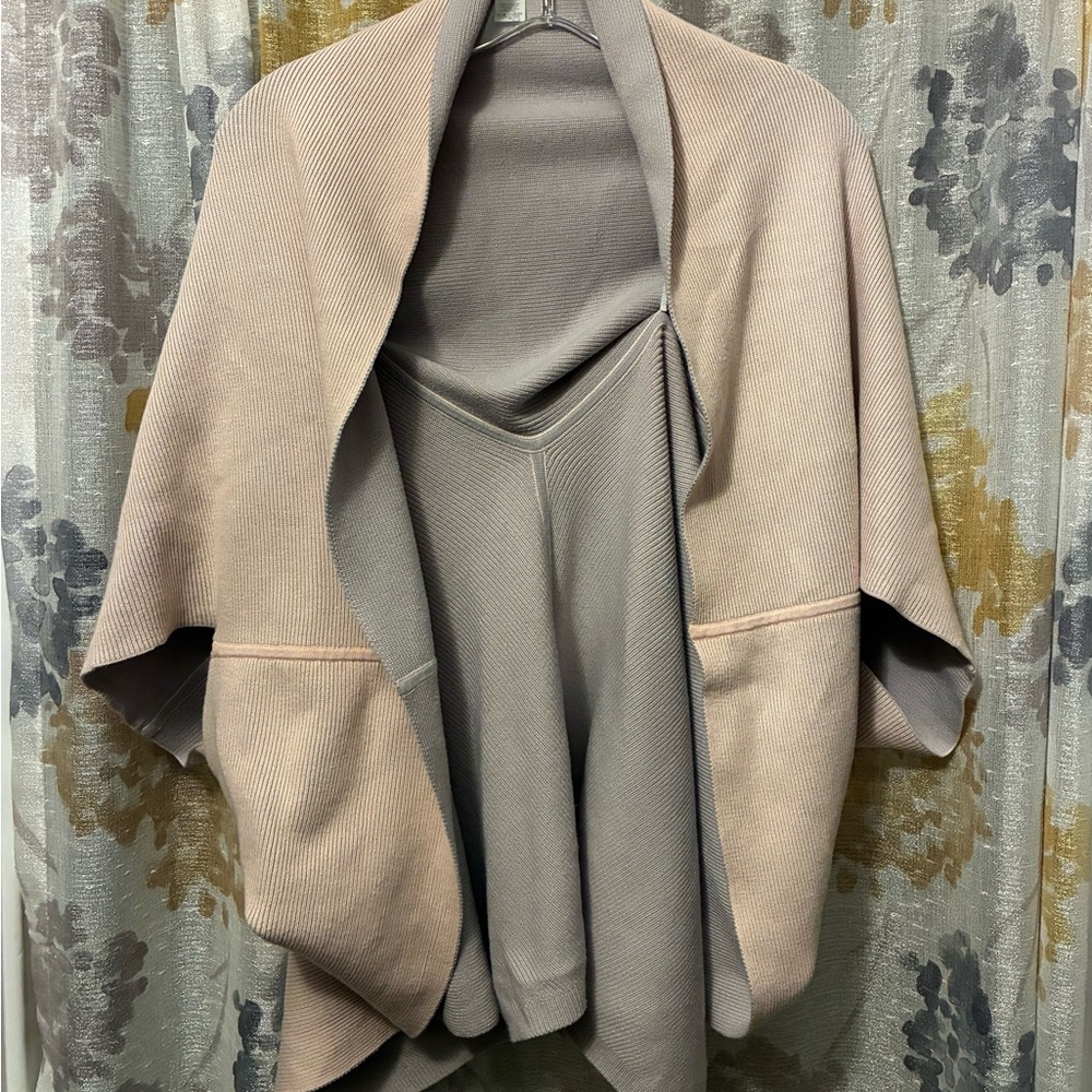 Lululemon Pink and Gray Knit Exaltation Wrap